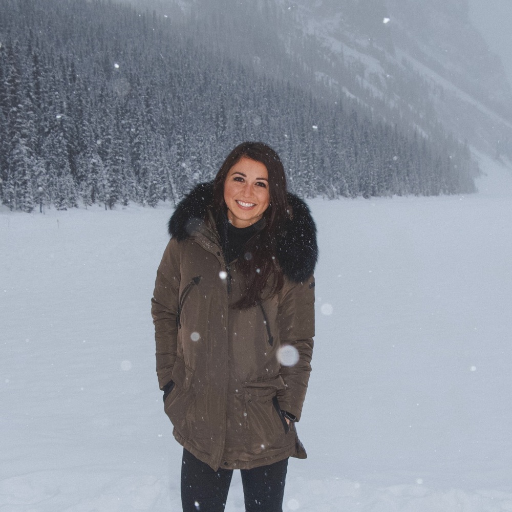 Meet your Posher, Chloe